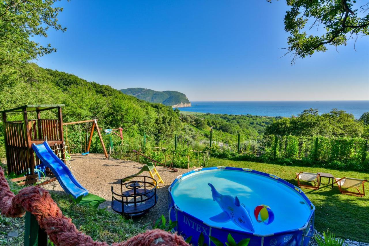Pataki Studios Petrovac Exteriér fotografie